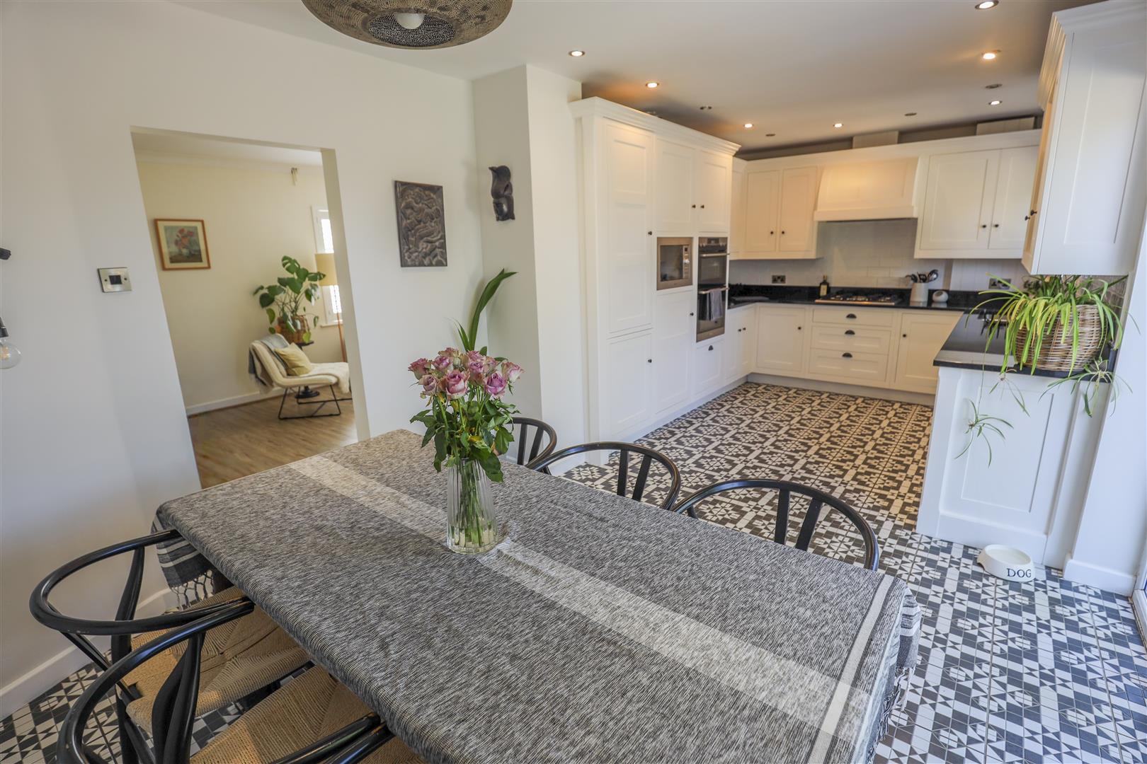 Unicorn Cottage, Chapel Road, Broughton, Nr Cowbridge, Vale of Glamorgan, CF71 7QR